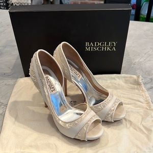 Gorgeous Badgley Mischka Wedding Heels Sz 7